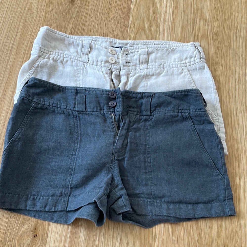 Two island company shorts. 100% linen size: xs